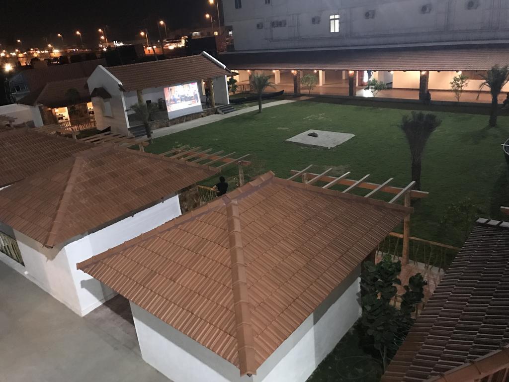 Avigna Lokesh Hotel Chik Banavar Экстерьер фото